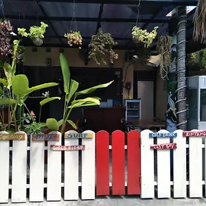 ala-hostel.ubudhotelsnow.com/